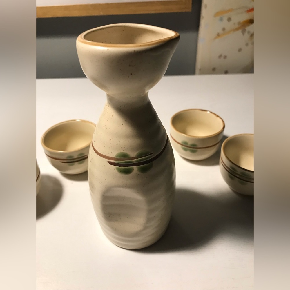 Sake Set - Picture 4 of 10